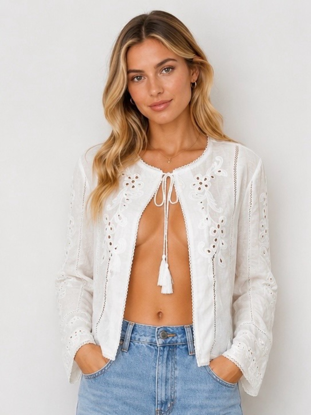 ELIE TAHARI EMBROIDERED JACKET*****SIZE: LARGE